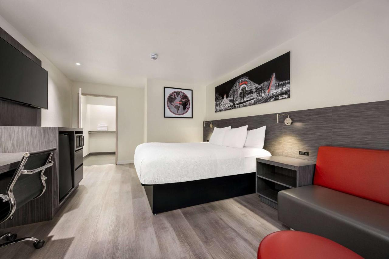 Ramada By Wyndham Anaheim Convention Center Hotell Eksteriør bilde